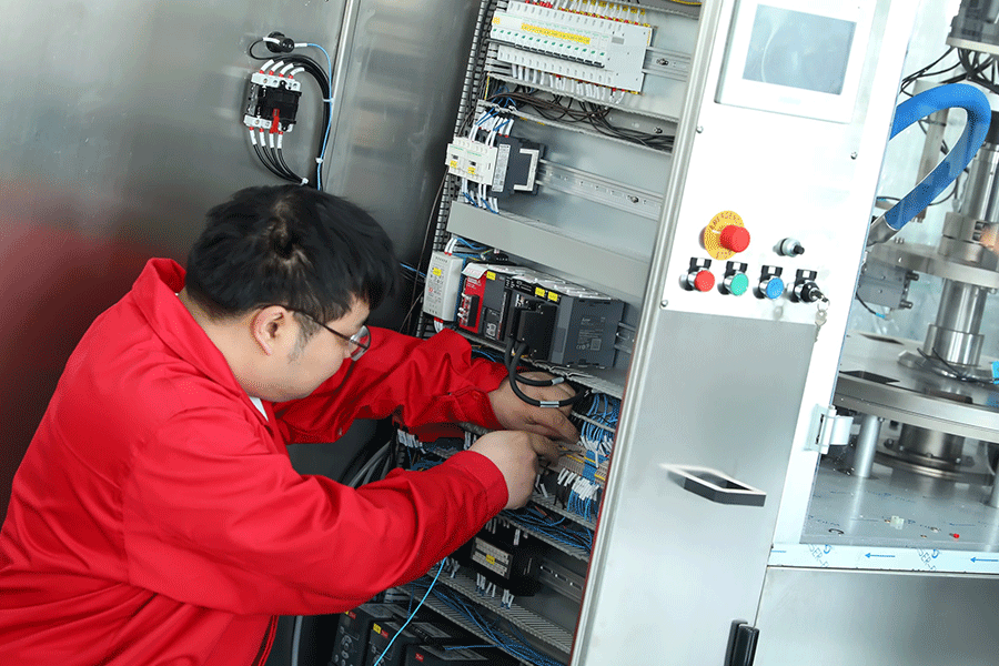 灌裝設(shè)備車間 灌裝設(shè)備車間